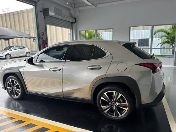 LEXUS UX 250h 2.0 VVT-I HYBRID DYNAMIC CVT